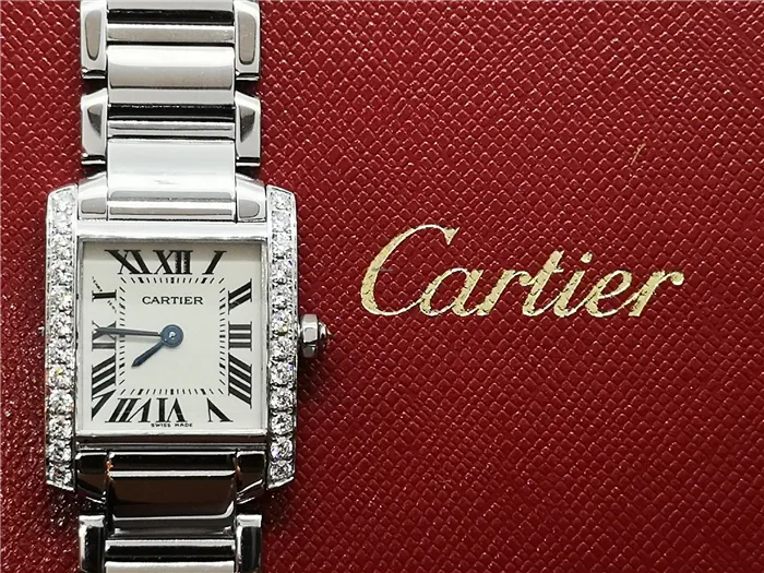 часы tank от cartier