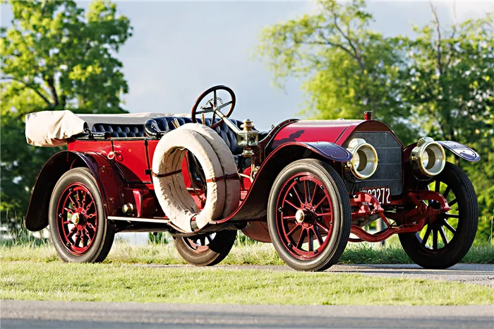 У Simplex 50 HP Toy⁠-⁠Tonneau 1912 года оригинальная комплектация, идеальная сохранность и полный комплект документов. Более века машина находилась в собственности одной семьи. Источник: goodingco.com