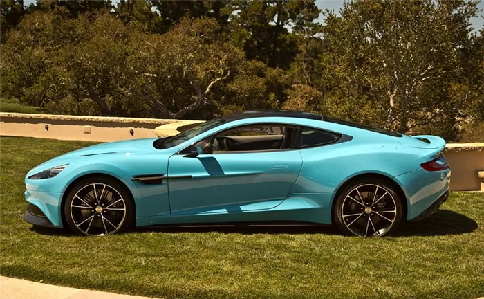 Aston Martin Vanquish выделяется облегченным управлением