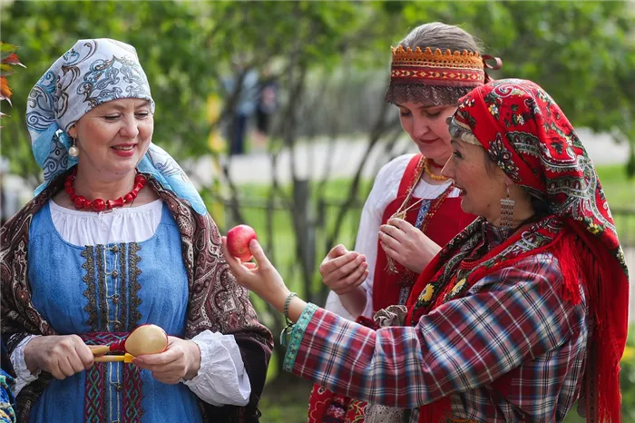 Когда яблочный спас в этом году 4