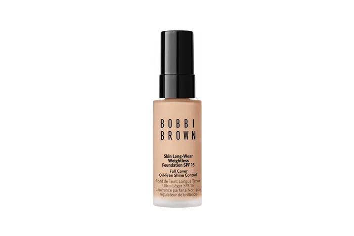 Устойчивое тональное средство в мини-формате Skin Long-wear weightless foundation SPF 15, оттенок Warm Porcelain, Bobbi Brown, 2250 руб. (