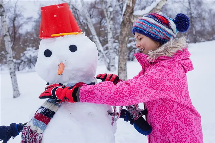 Зимние игры с снеговиком и снежками